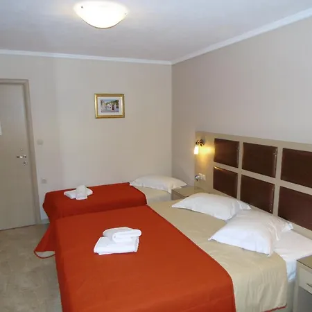 Gaia Studios & Apartments Nea Plagia Room photo